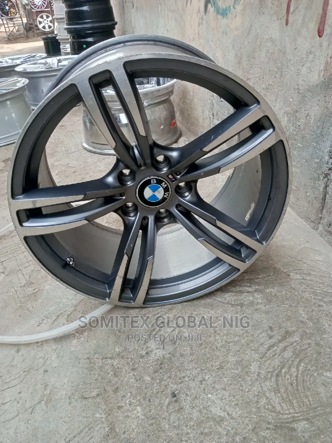 BMW Alloyed Rim 18inch!