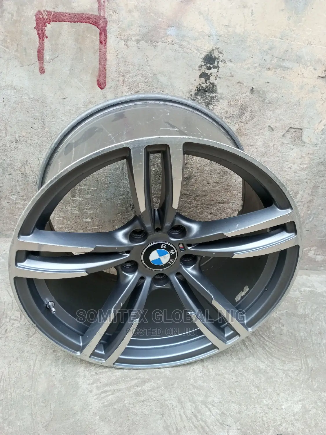 BMW Alloyed Rim 18inch!