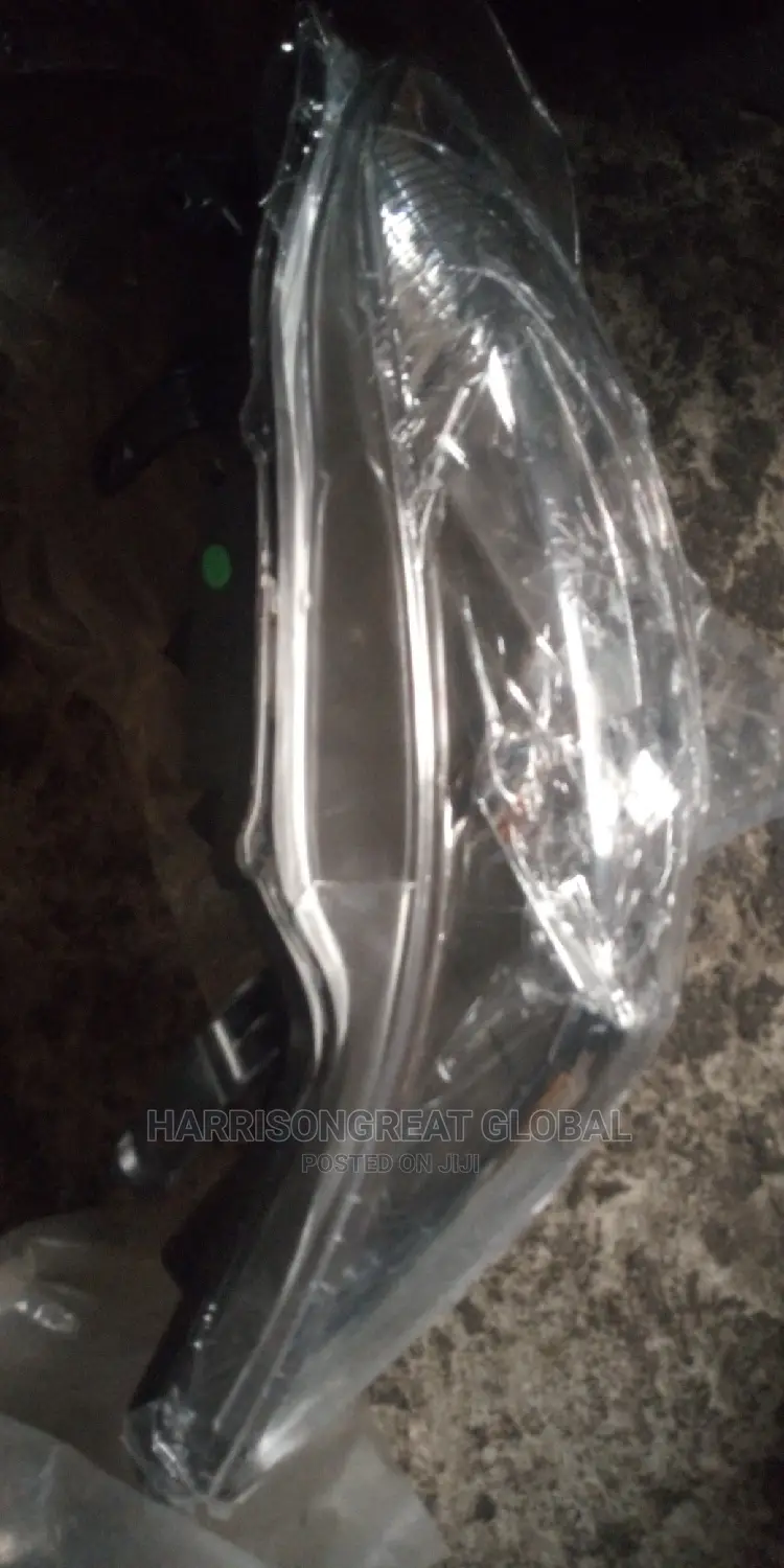 Toyota Corolla Head Lamp for 2012 Model (South)