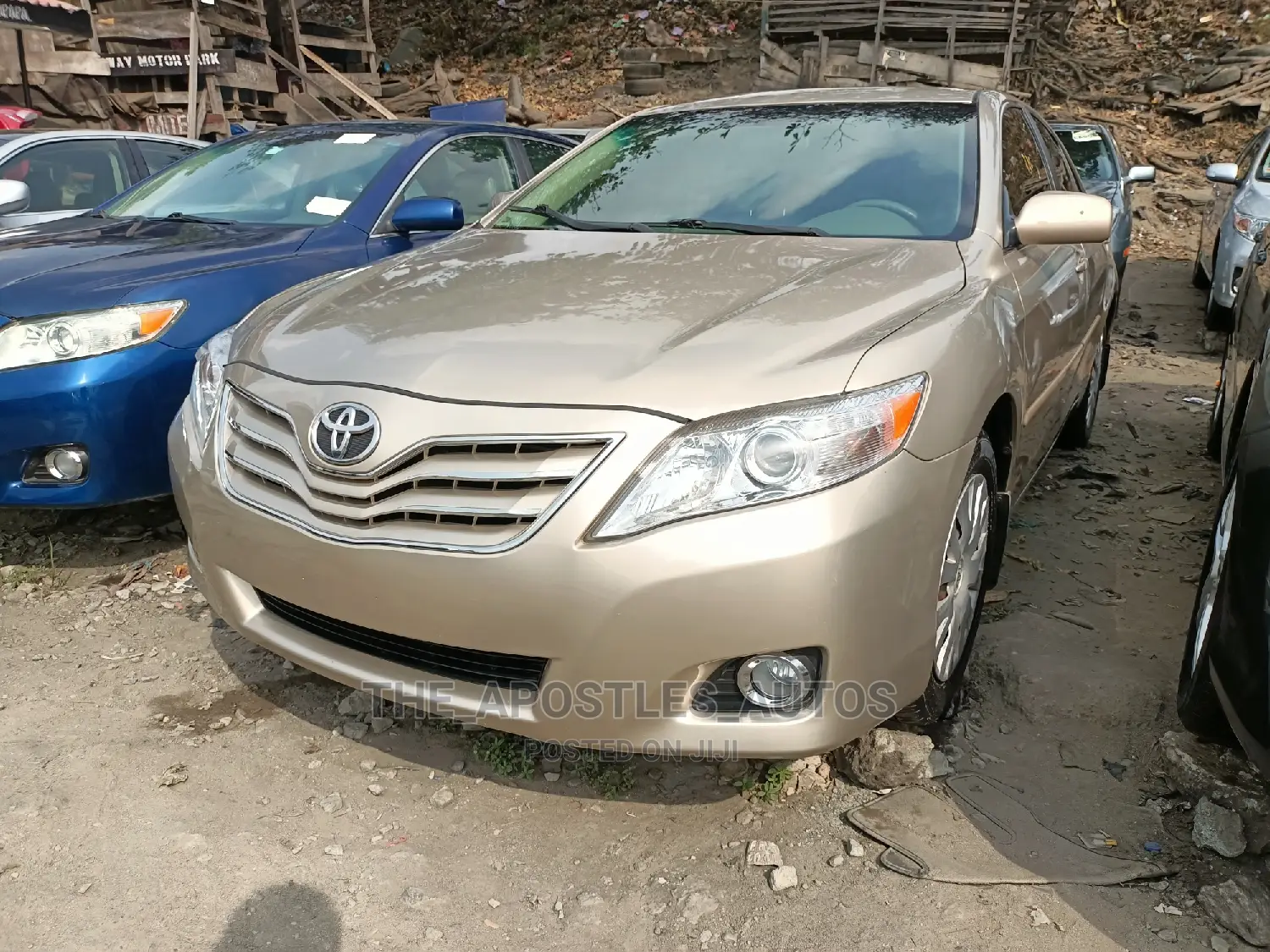 Toyota Camry 2009 Gold