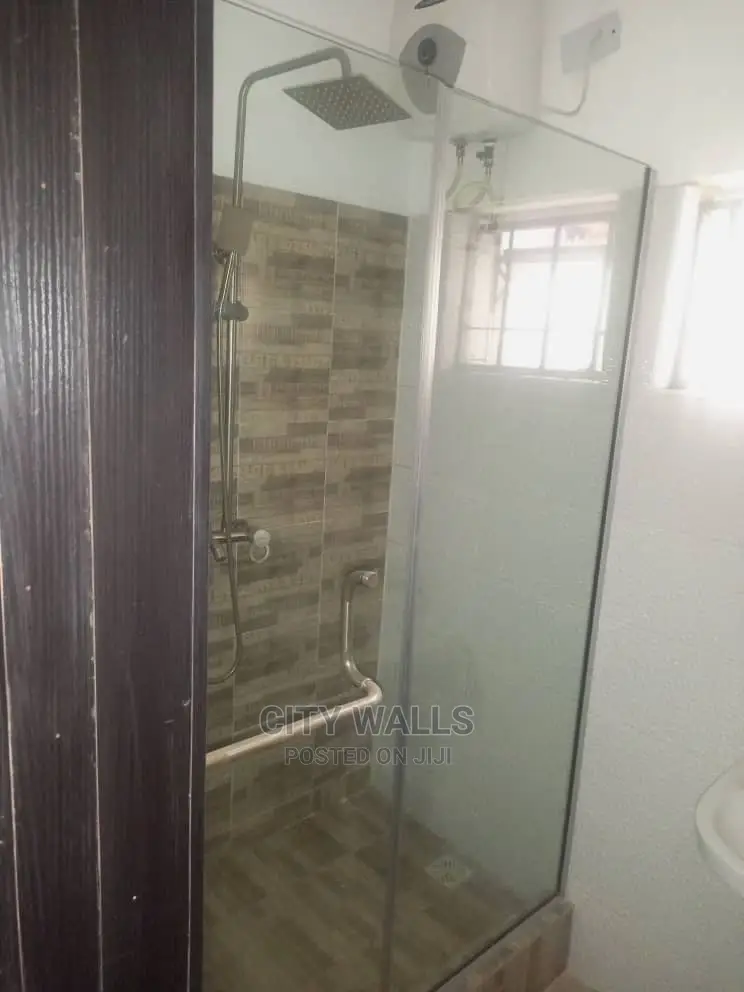 Mini Flat in Chevy View Estate, Chevron for Sale