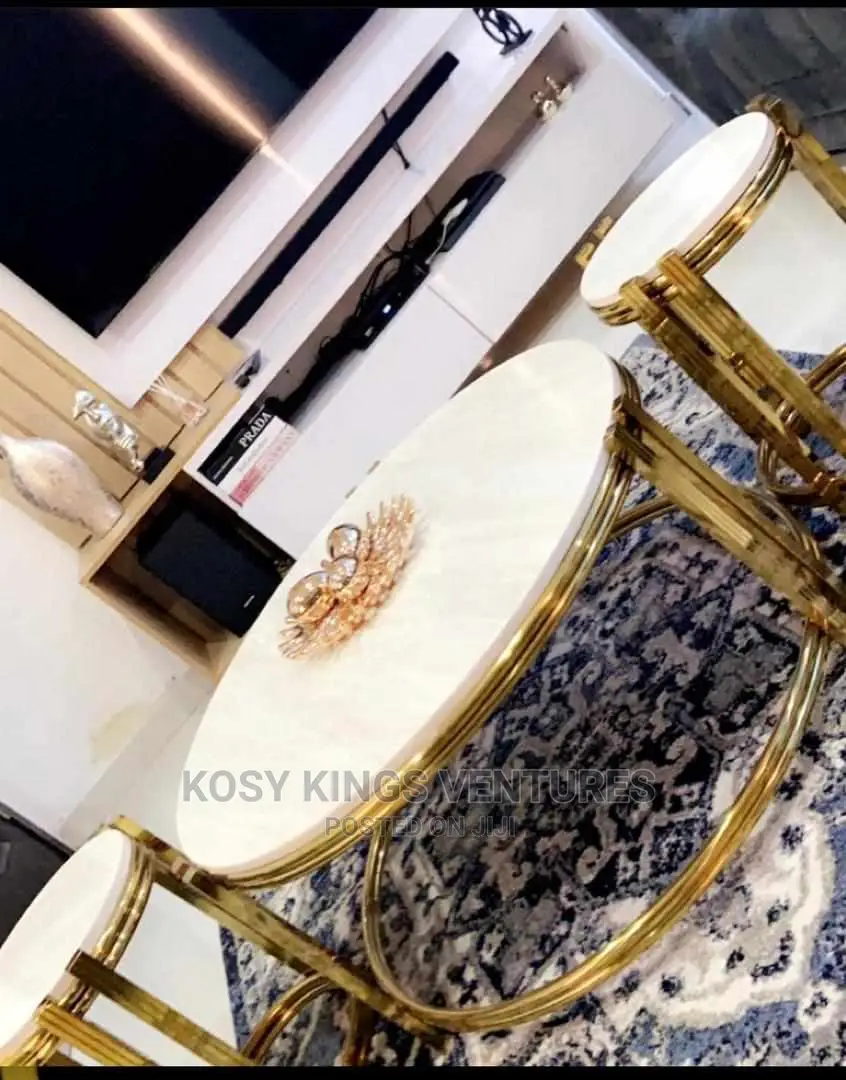 Luxurious Marble Centre Table With Two Side Stools