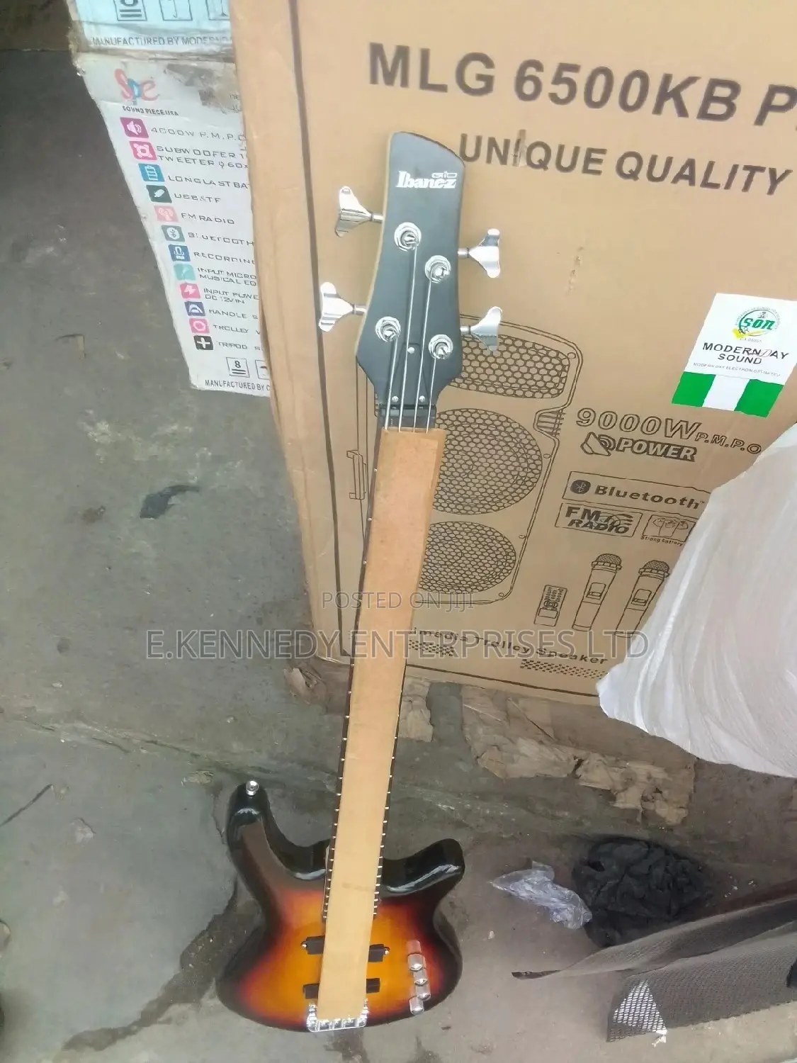 4 Strings Ibanez Bass Guitar With Bag and Belt