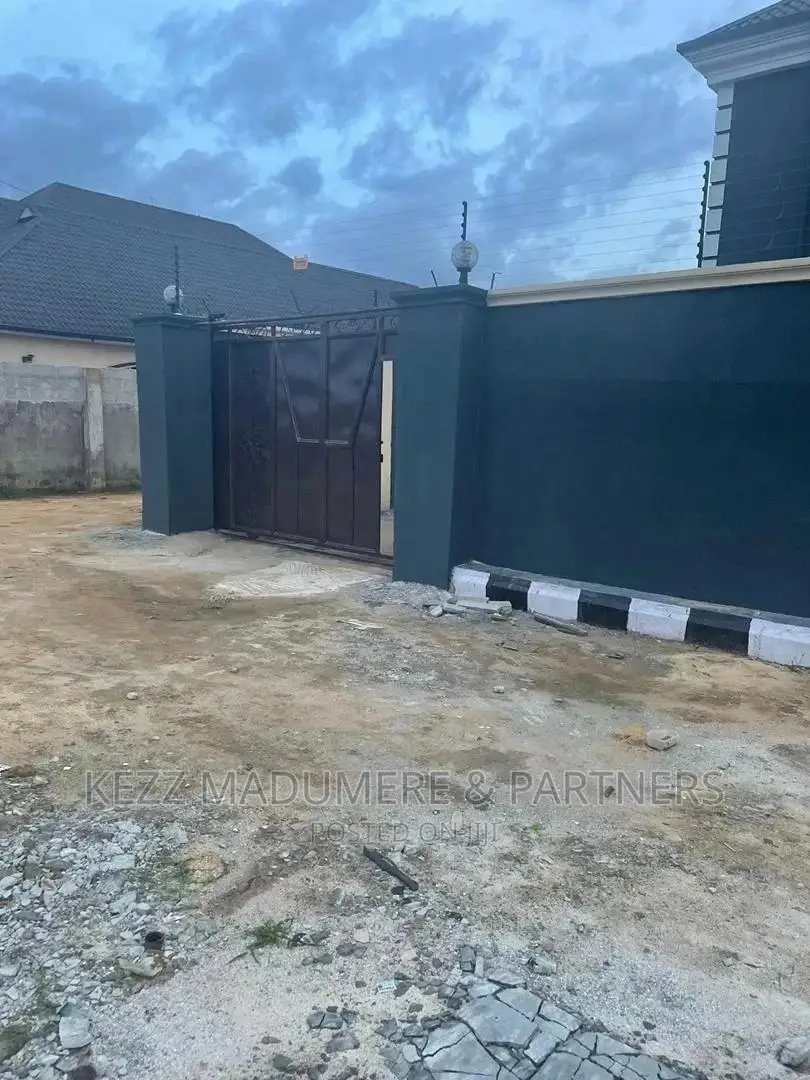 2bdrm Block of Flats in Near Obirikwere, Port-Harcourt for sale