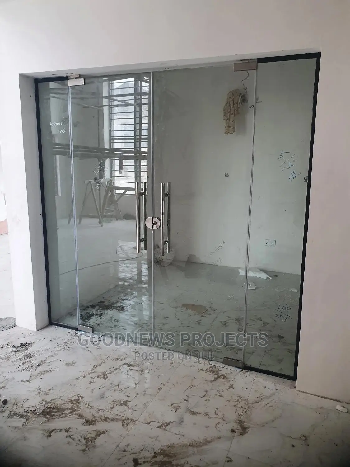 Frameless Gym Glass Door