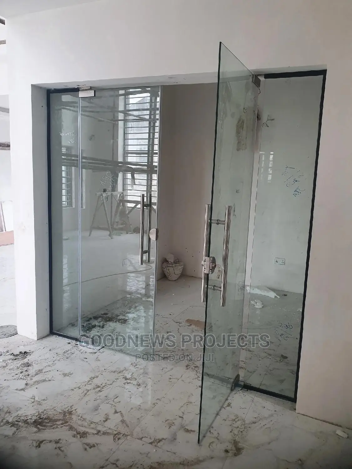 Frameless Gym Glass Door