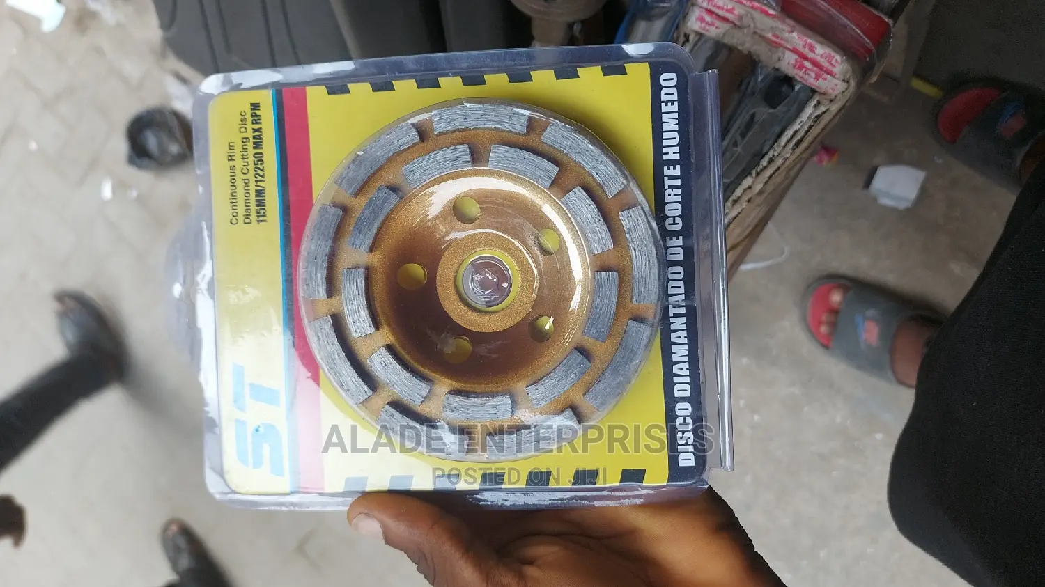 Diamond Cup Wheel 41⁄2" Concrete Grinding Disc Heavy Duty