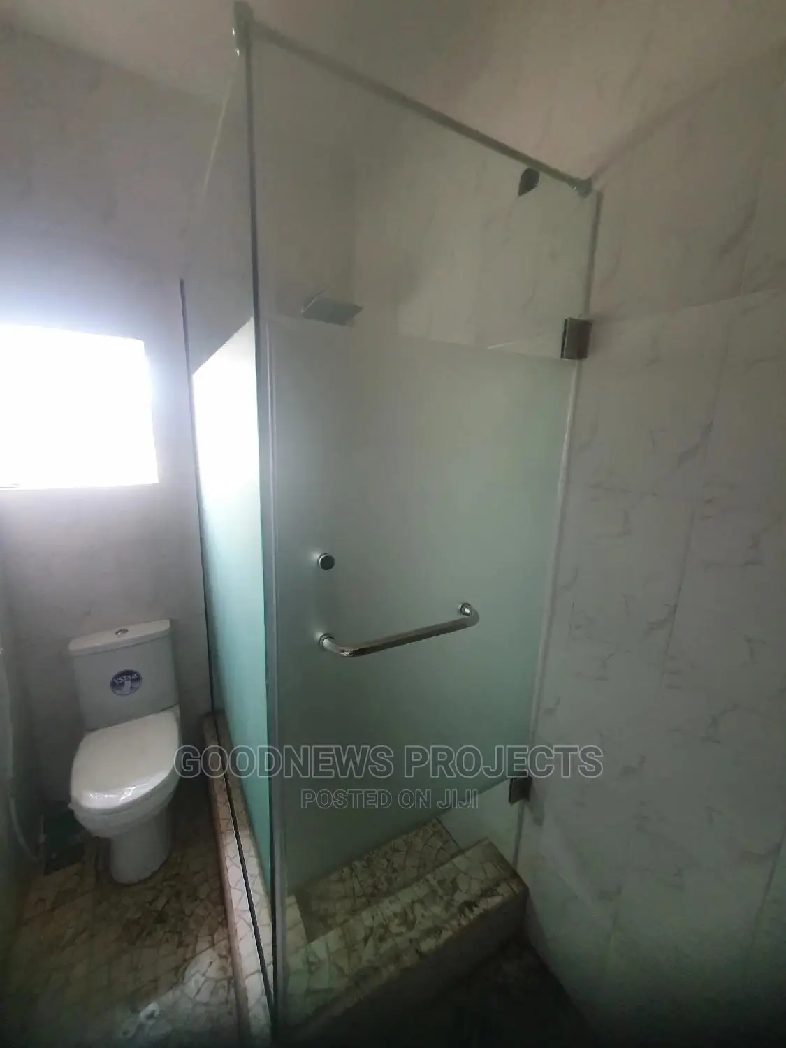 Frameless Half Frosted Cubicle Glass