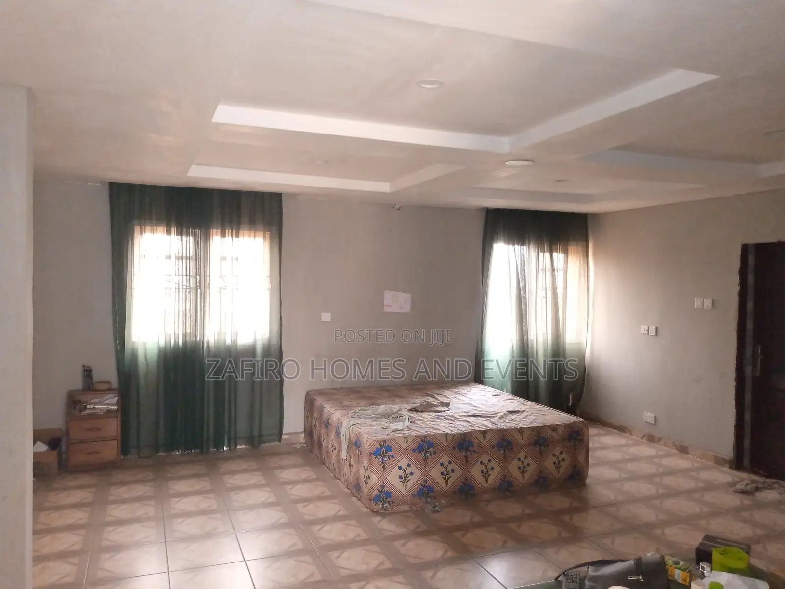 7bdrm Duplex in Icast Elebu, Akala Express for sale