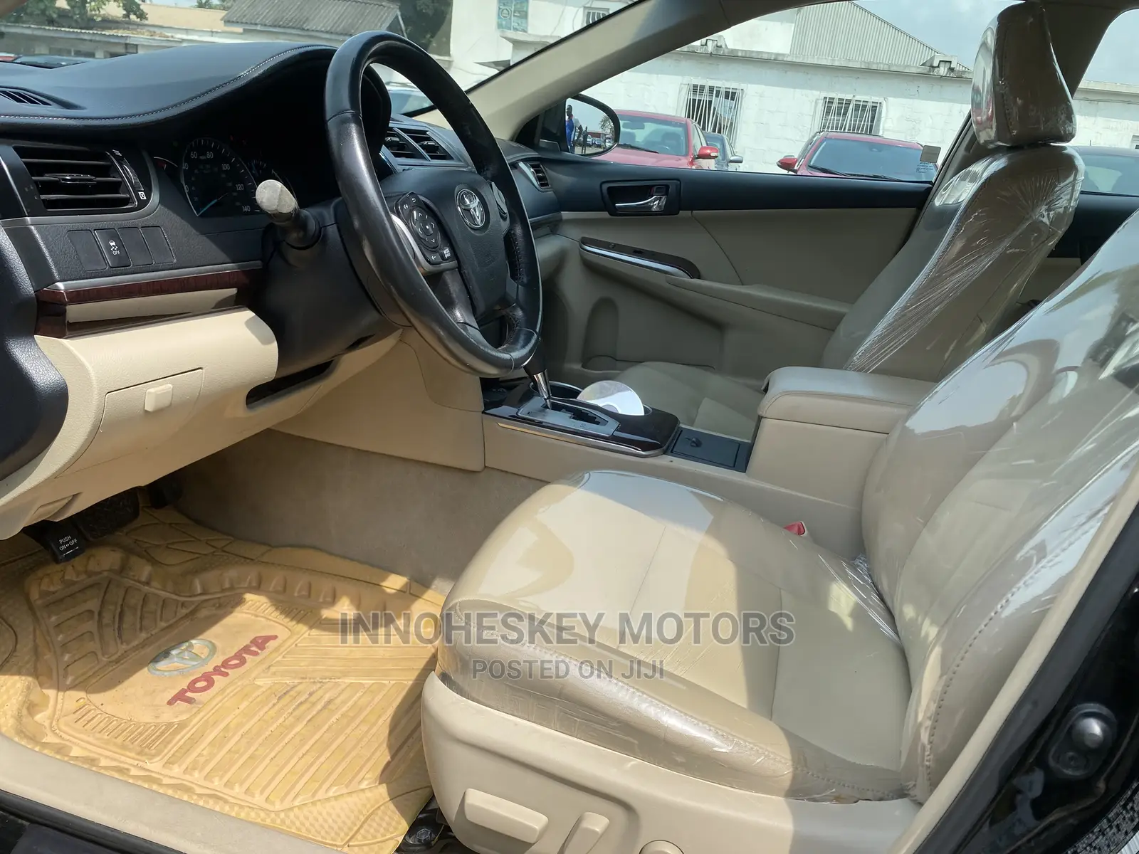 Toyota Camry XLE V6 4dr Sedan (3.5L 6cyl 6A) 2013 Black