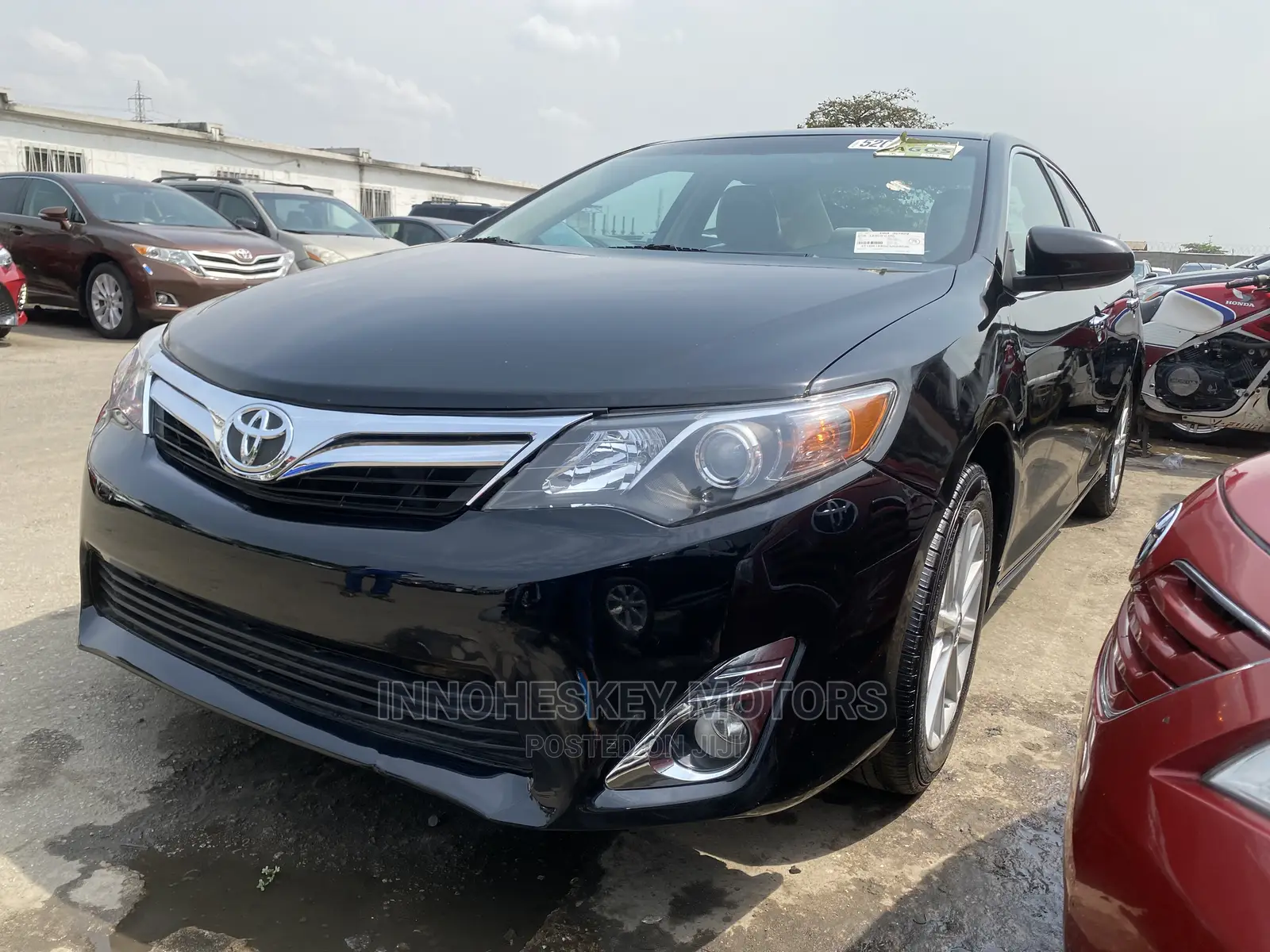 Toyota Camry XLE V6 4dr Sedan (3.5L 6cyl 6A) 2013 Black