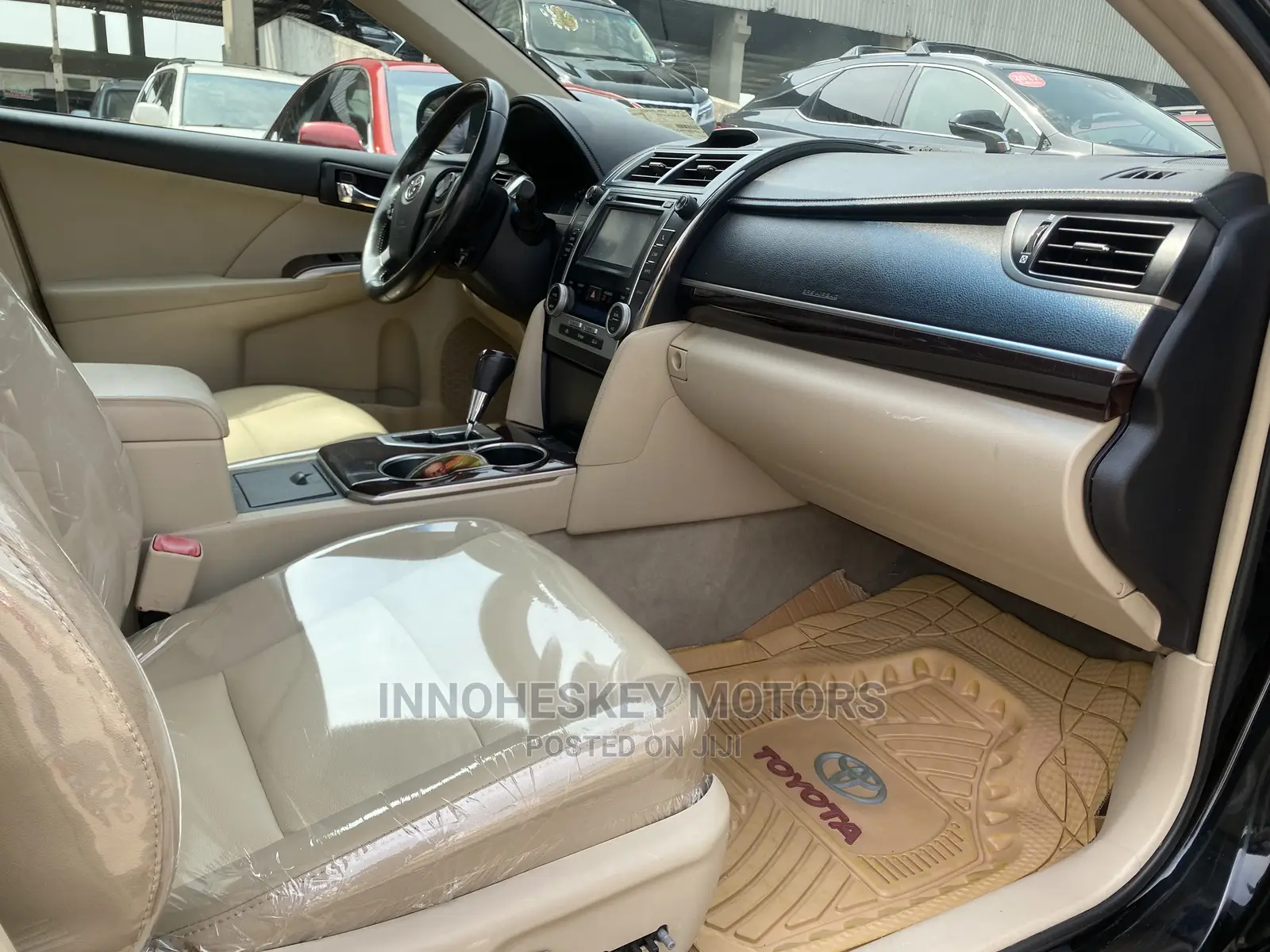 Toyota Camry XLE V6 4dr Sedan (3.5L 6cyl 6A) 2013 Black
