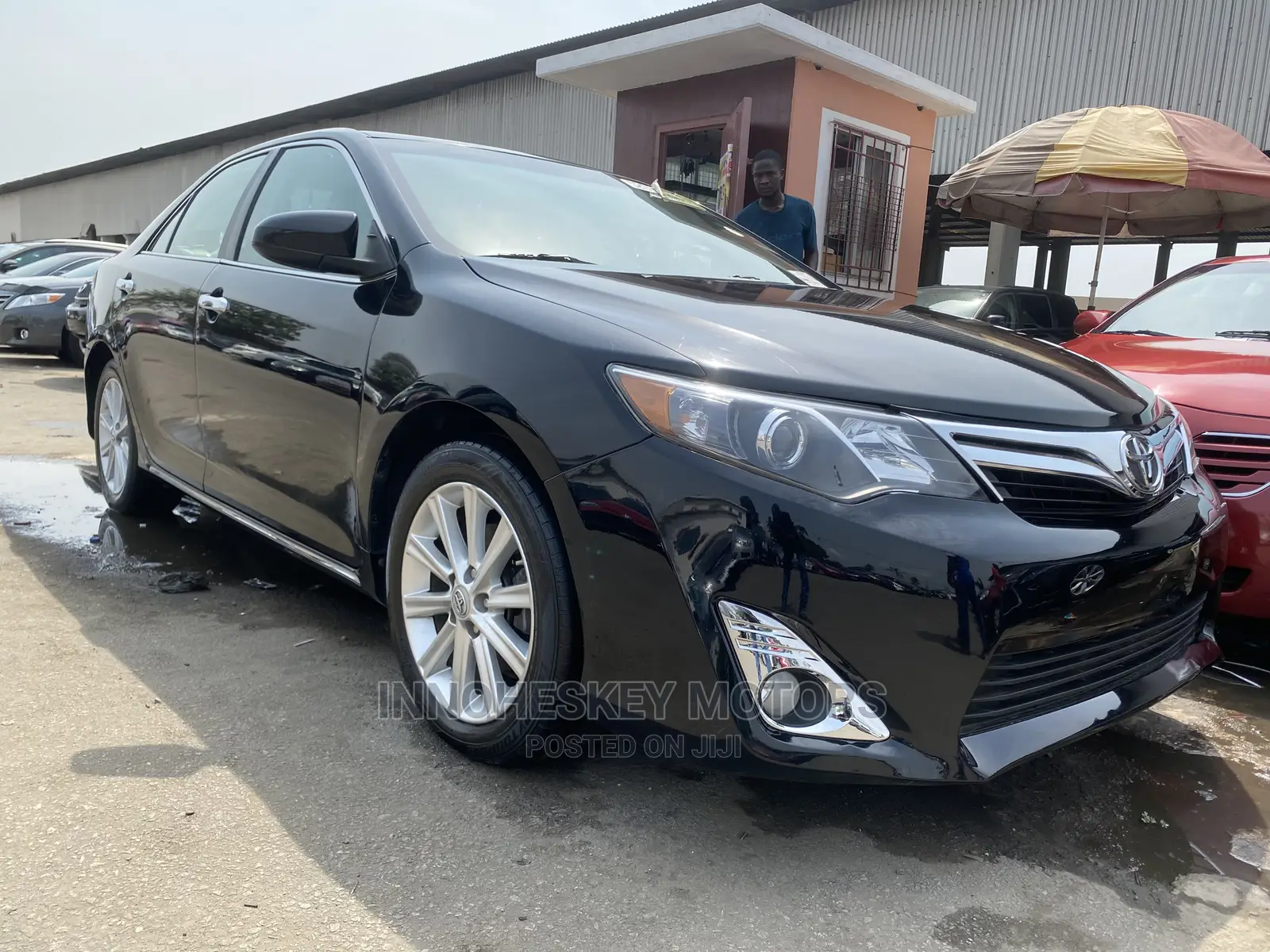 Toyota Camry XLE V6 4dr Sedan (3.5L 6cyl 6A) 2013 Black