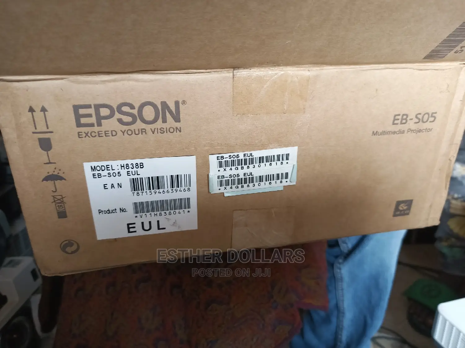 3200 Lumens Epson Projector Eb-So5