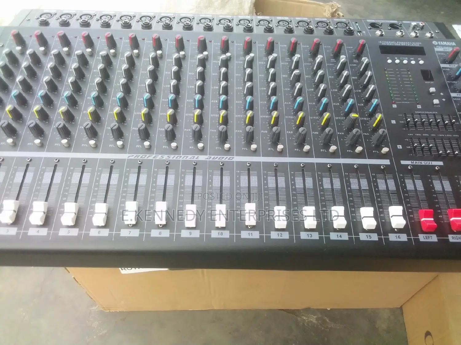 16 Channels Professional Powered Mixer