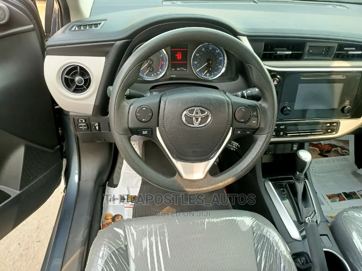Toyota Corolla LE (1.8L 4cyl 2A) 2018 Gray