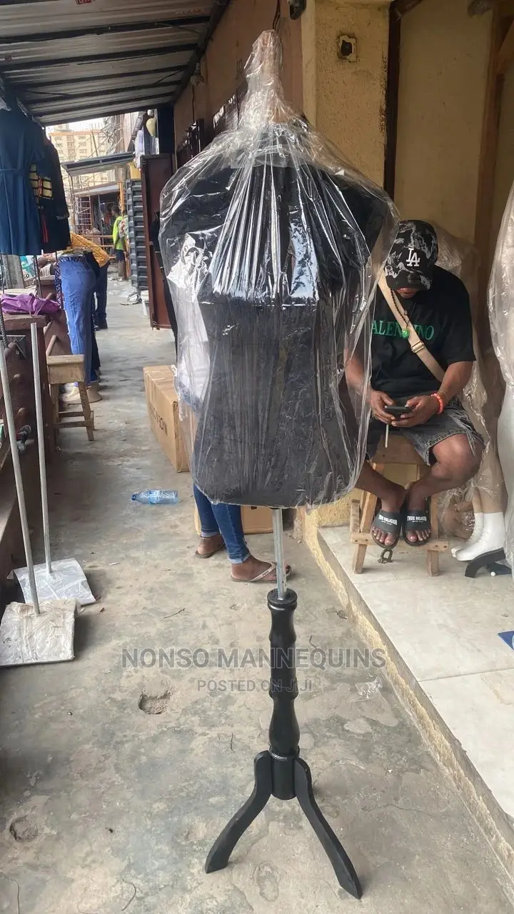 Black Body Size 10 Female Dressform With Wooden Tripod Base
