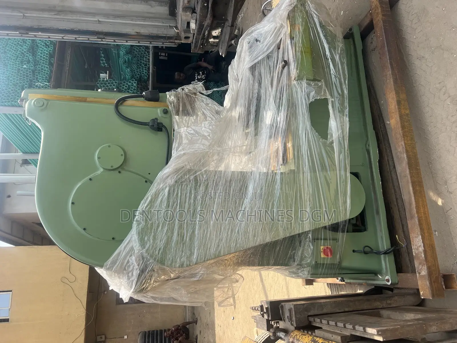 Slotting Machine