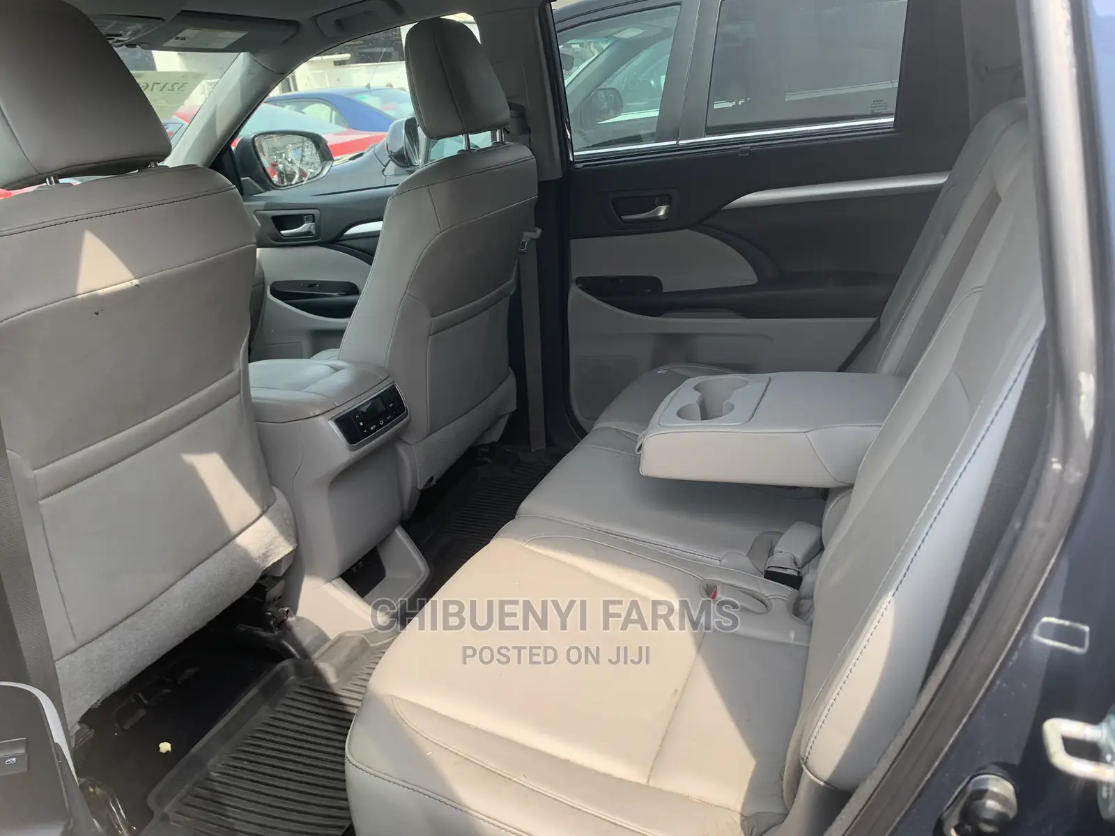 Toyota Highlander XLE 4x4 V6 (3.5L 6cyl 8A) 2018 Blue