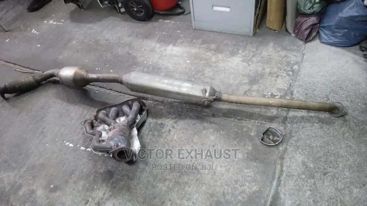 Engine and Centre Catalyst Toyota RAV4 2018