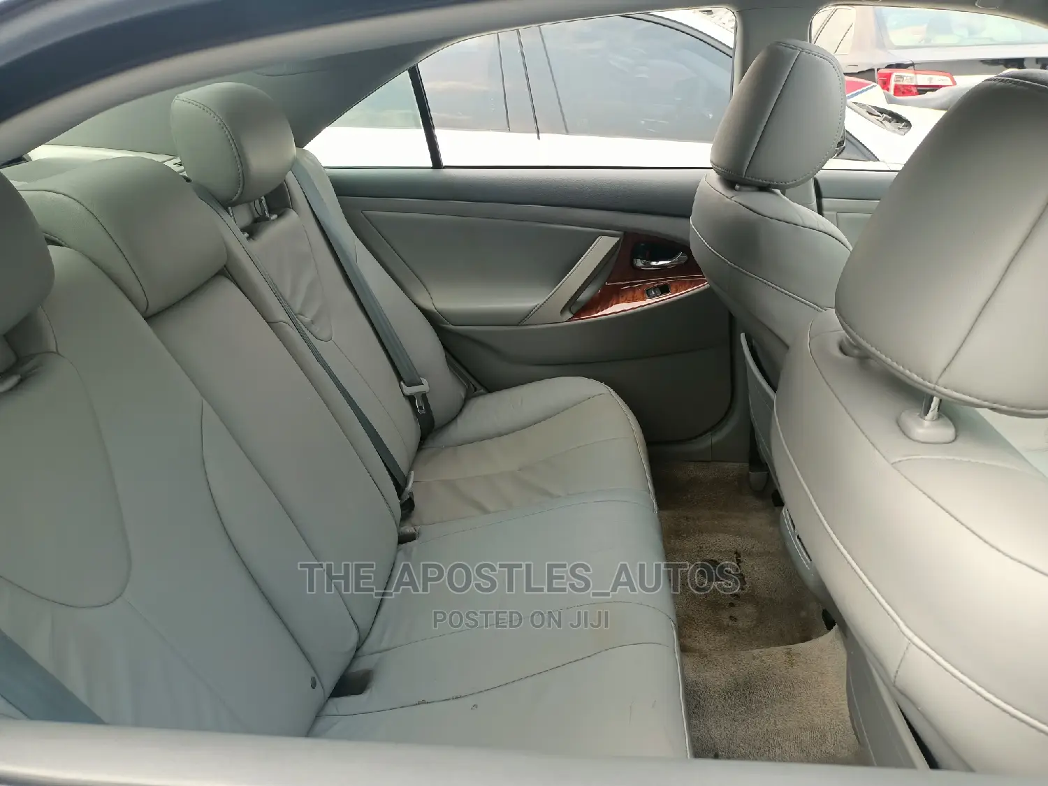 Toyota Camry 2010 Silver