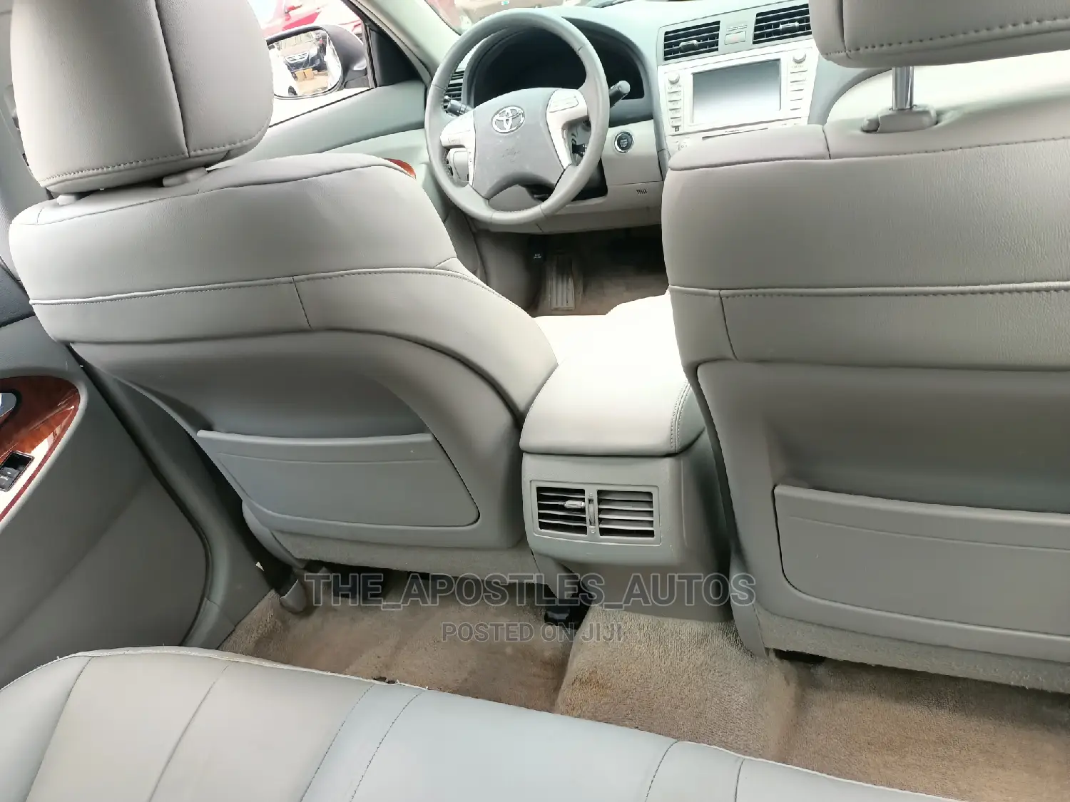 Toyota Camry 2010 Silver