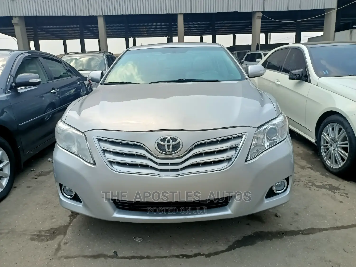 Toyota Camry 2010 Silver