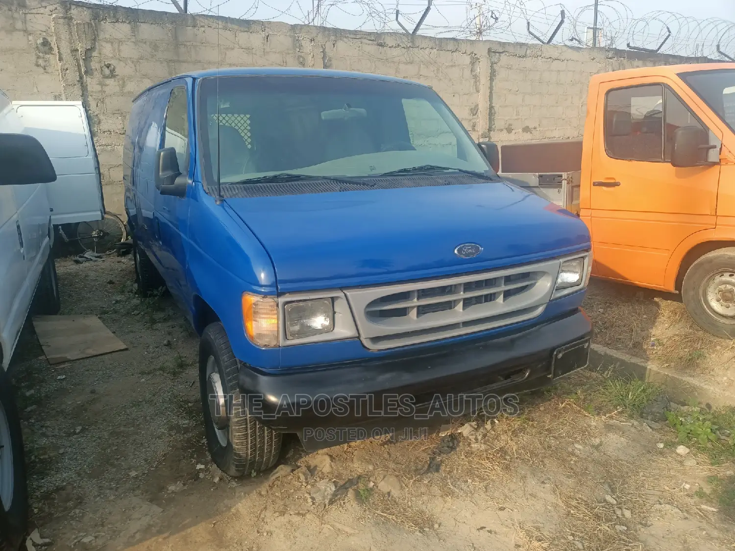 Ford E250 2006 Blue