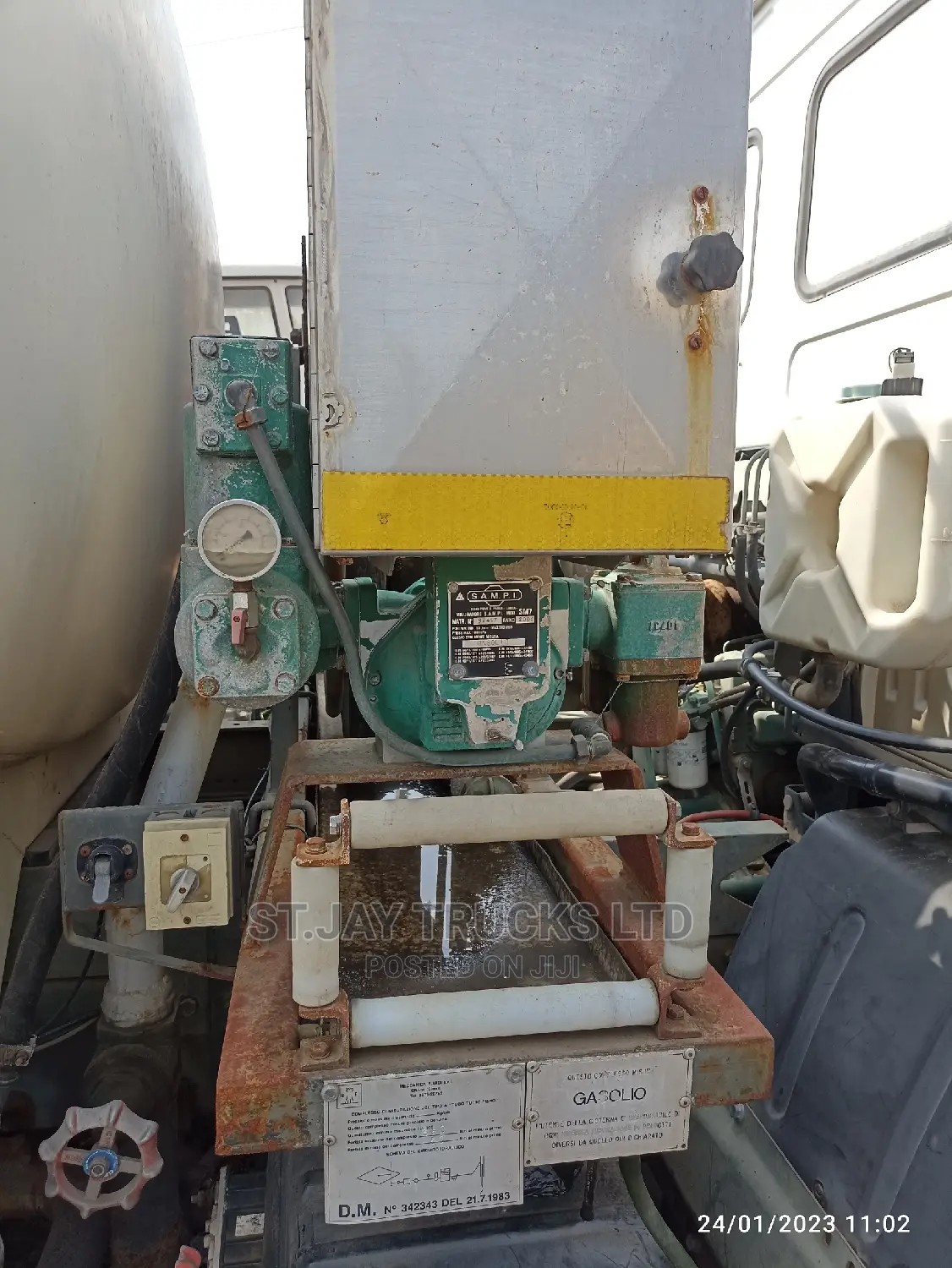 Volvo Meter Tank Truck
