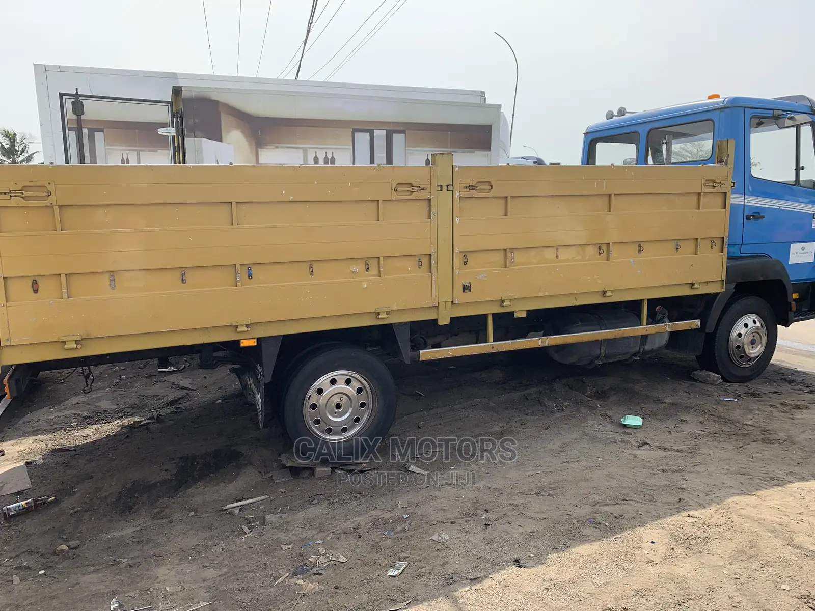 Foreign Used Mercedes Benz 814 Trucks.