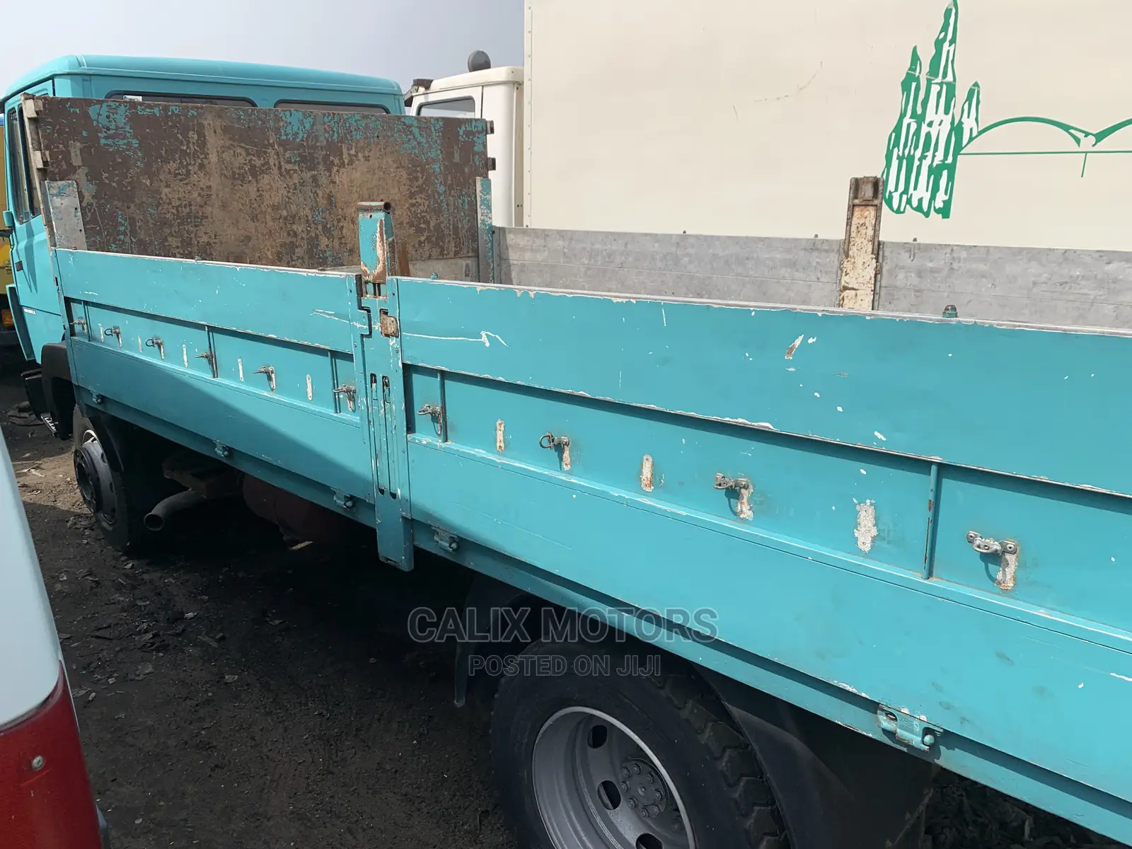 Foreign Used Mercedes Benz 1114 Truck.