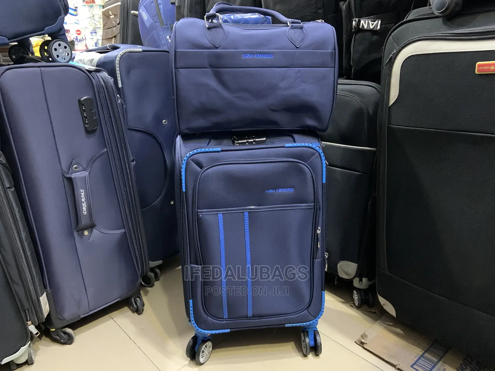Small Size Star Express Traveling Luggage With Carry on Kit