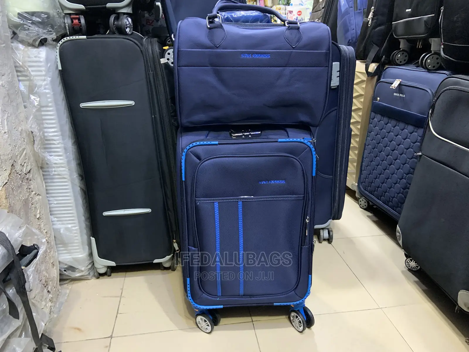 Small Size Star Express Traveling Luggage With Carry on Kit