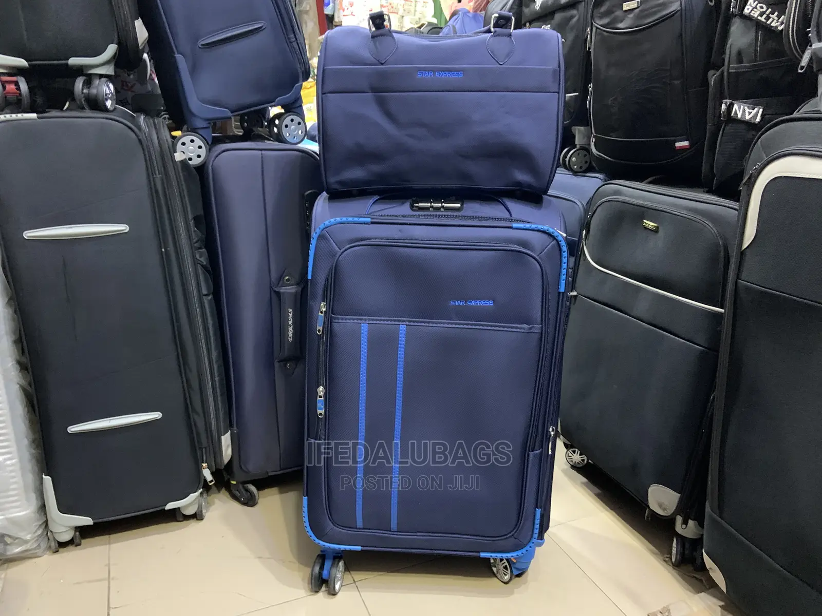 Small Size Star Express Traveling Luggage With Carry on Kit