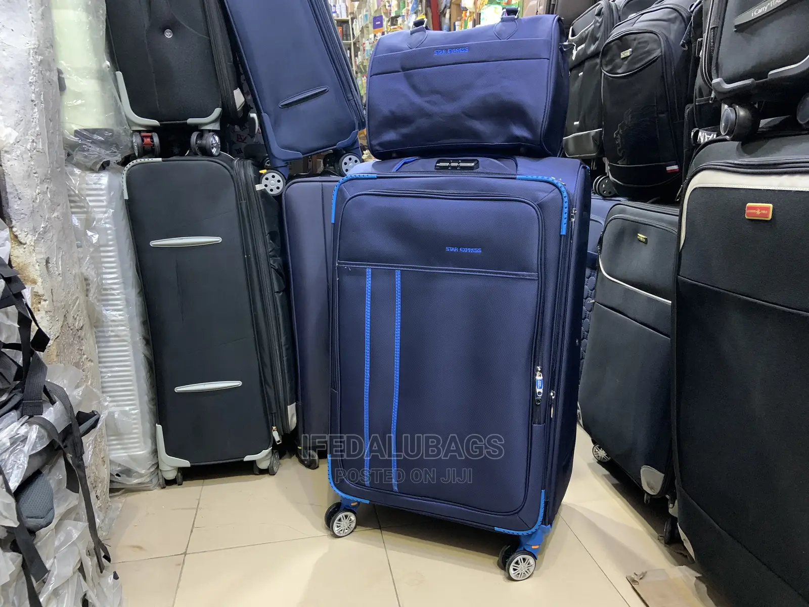 Big Size Star Express Traveling Luggage With Carry on Kit