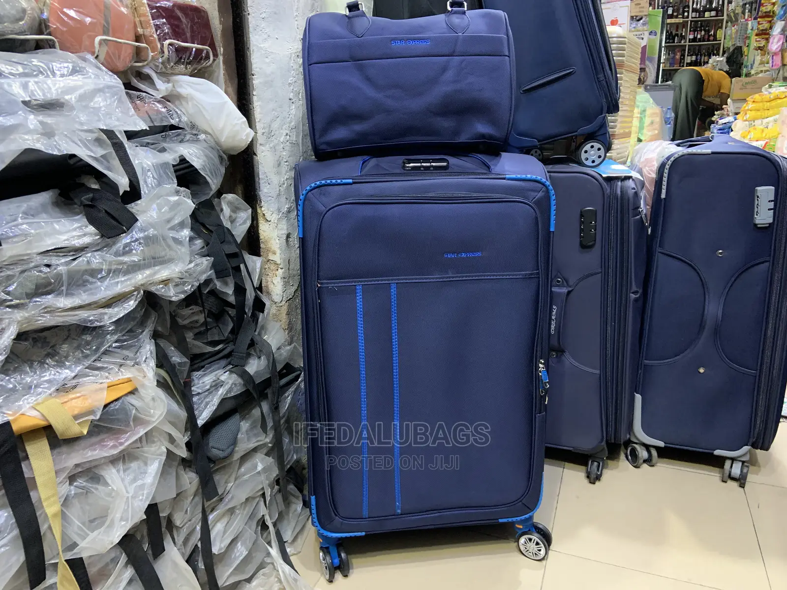 Big Size Star Express Traveling Luggage With Carry on Kit