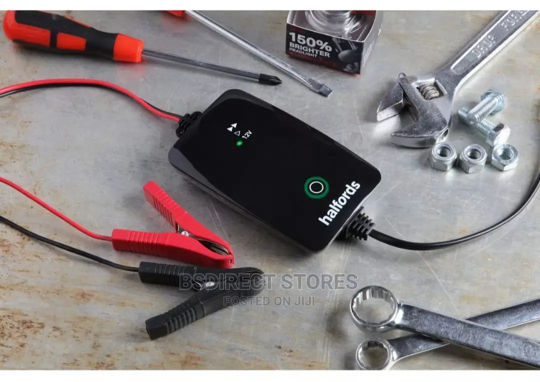 Halfords Car Battery Smart Advanced Charger for 12V 2.0L