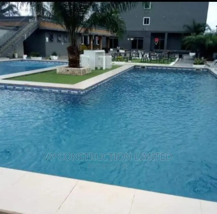U Shape Swimming Pool