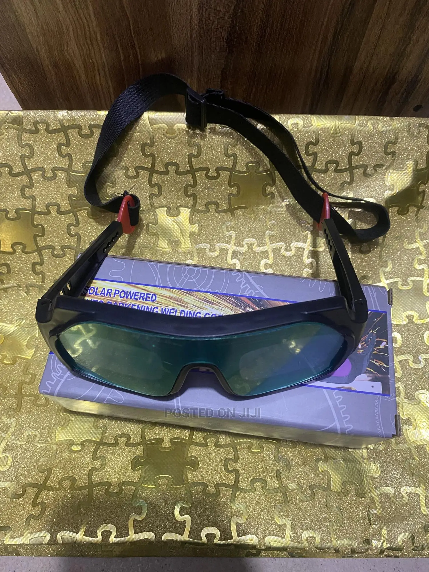 Solar Powered Auto Darkening Welding Goggle