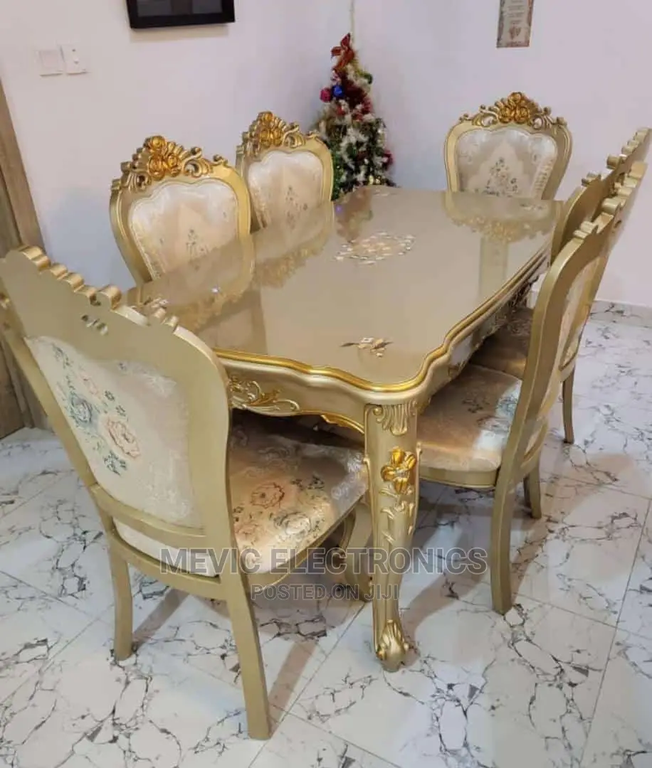 Royal Dinning Set With Six Seaters