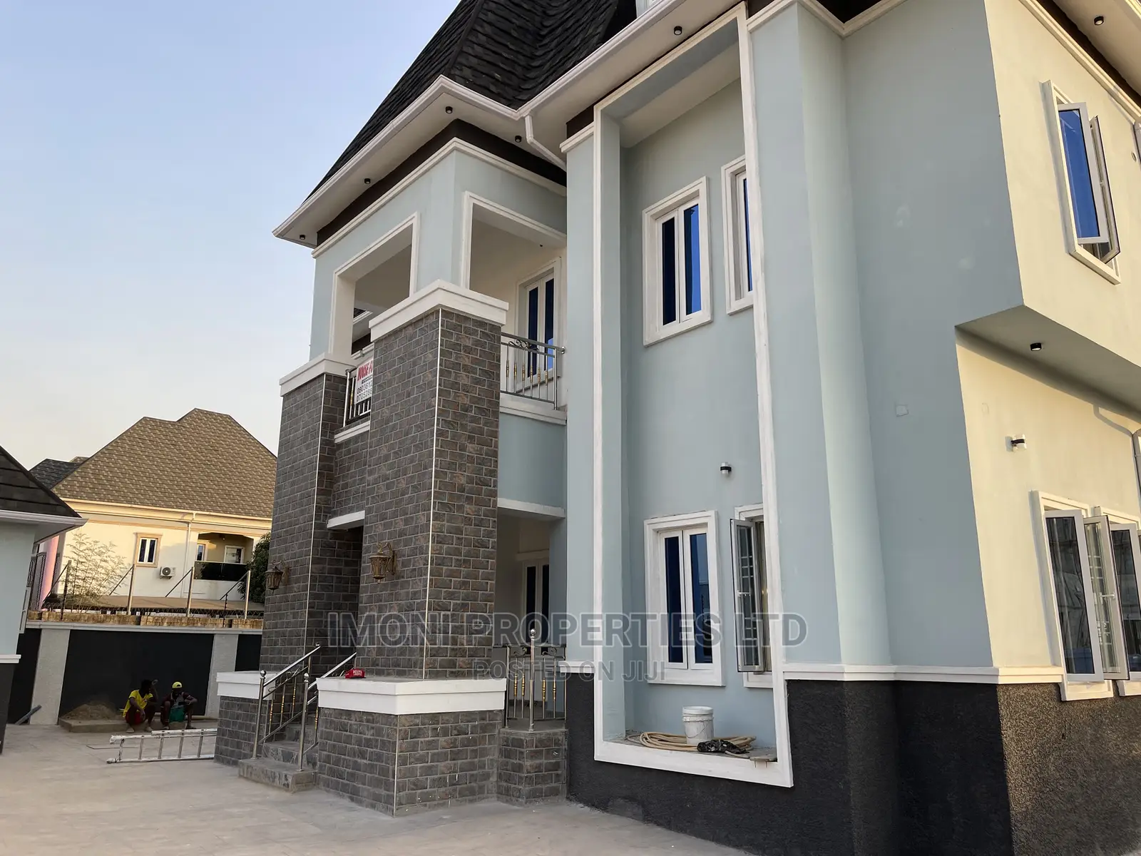 6bdrm Duplex in Efab, Gwarinpa for Sale