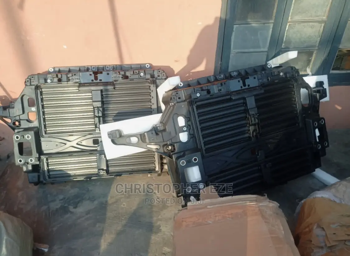 Front Cut or Radiator Seating Explorer 2020 2021 2022