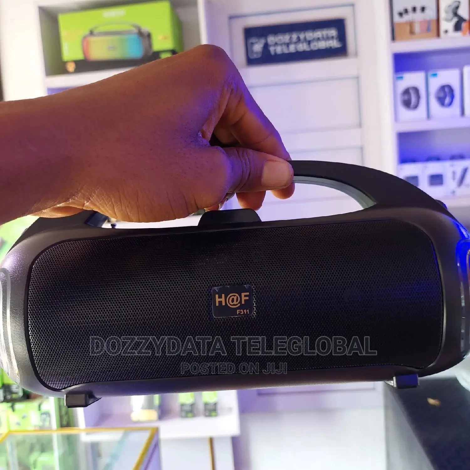 Hf - F311 Charge With Solar Panel Wireless Bluetooth Speaker