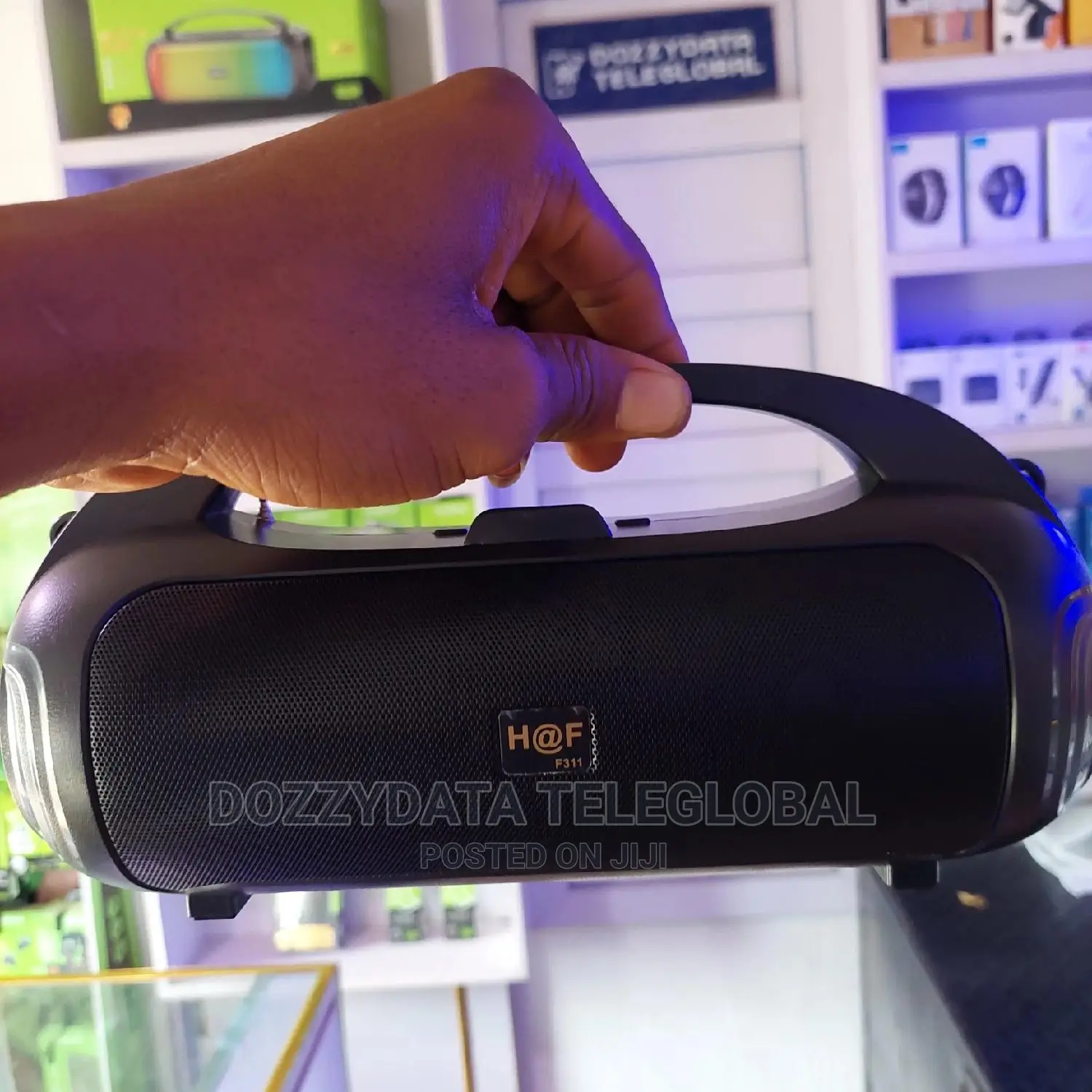 Hf - F311 Charge With Solar Panel Wireless Bluetooth Speaker