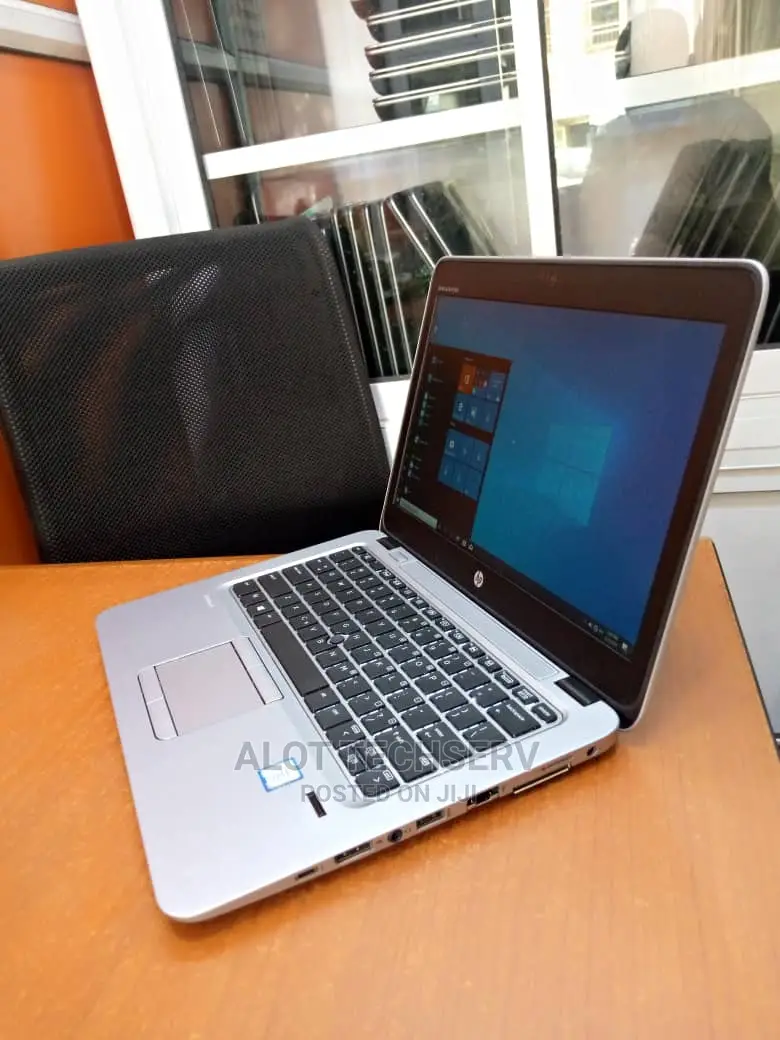Laptop HP EliteBook 820 G3 8GB Intel Core I5 HDD 500GB