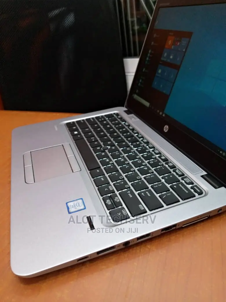 Laptop HP EliteBook 820 G3 8GB Intel Core I5 HDD 500GB