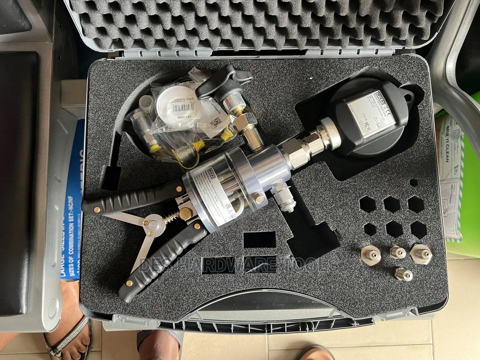 WIKA Instrument CPP700-H Hydraulic Hand Pump 10,000 PSI