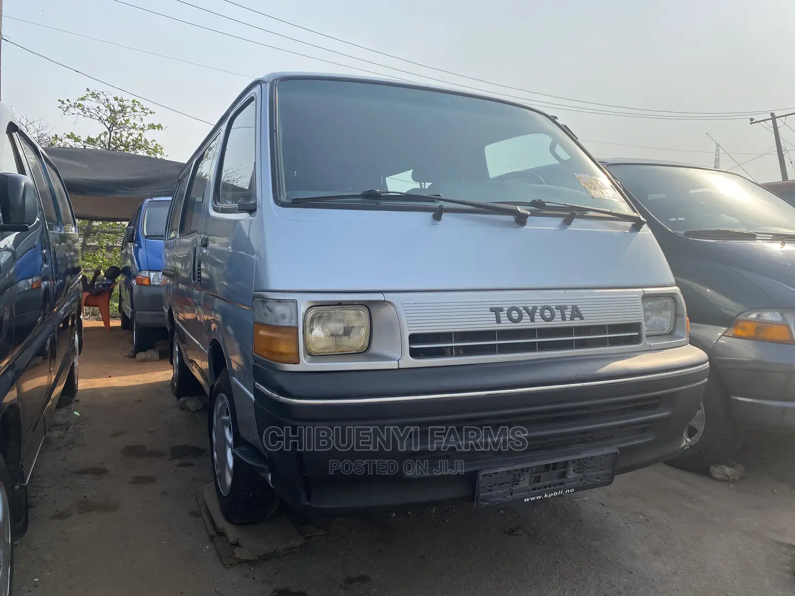 Toyota HiAce 1998 Silver