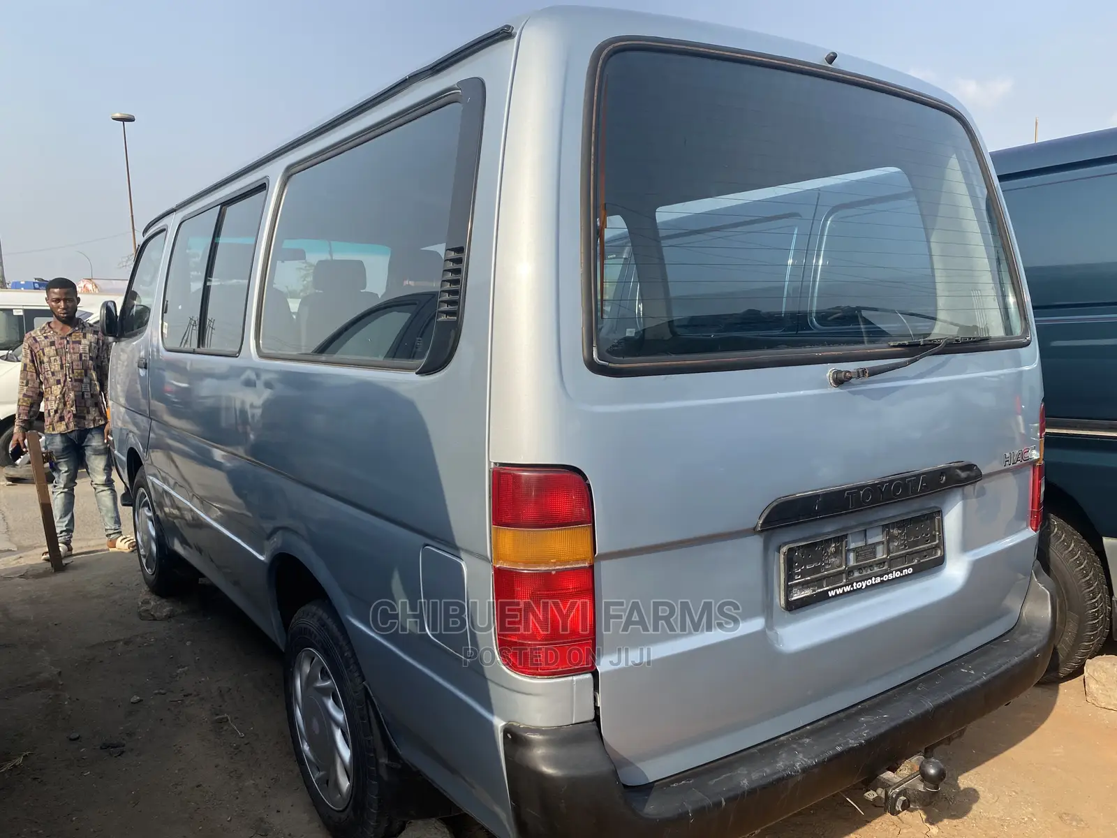 Toyota HiAce 1998 Silver