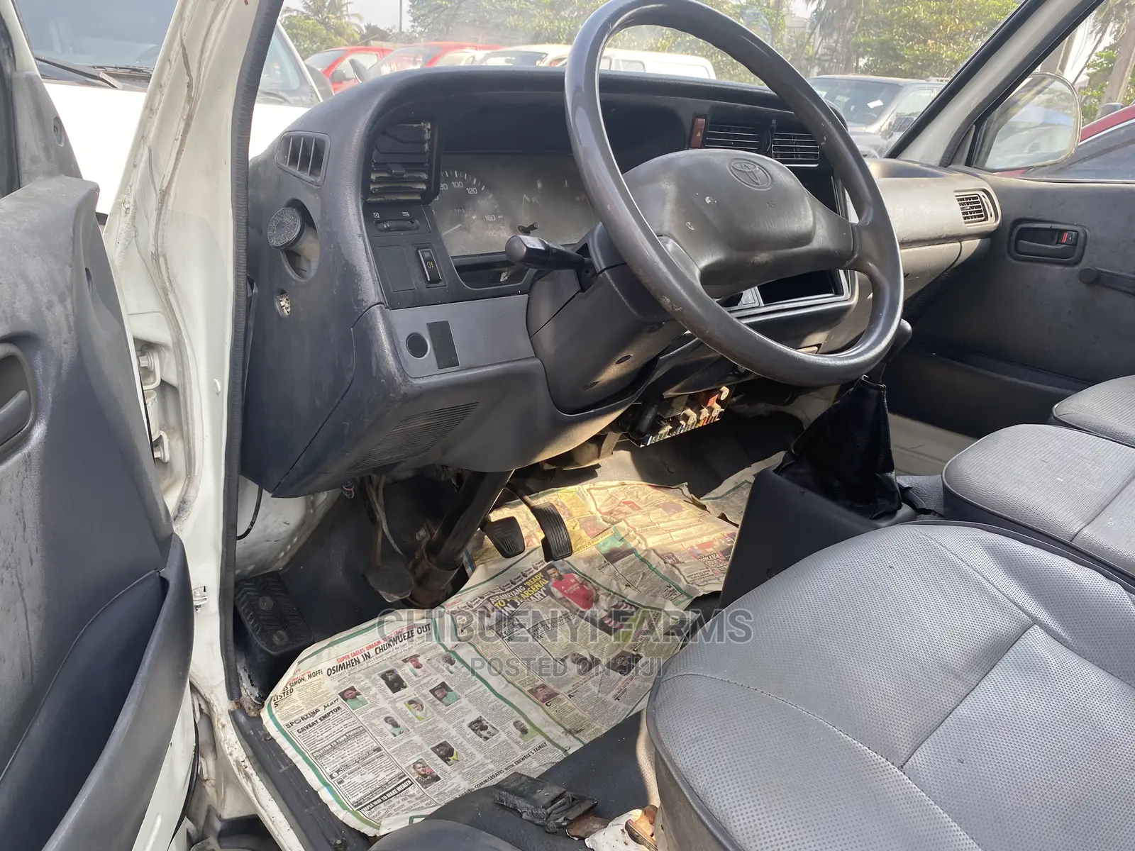 Toyota HiAce 1998 White